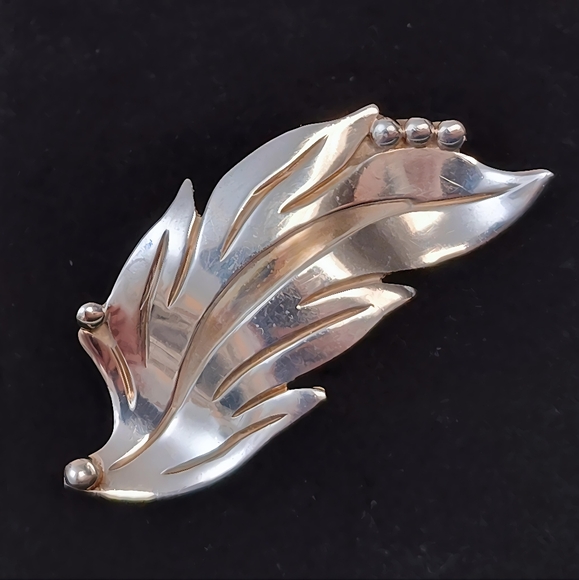 Vintage TAXCO Maricela Sterling Silver Pebble accented Leaf Brooch Pin - Picture 12 of 12